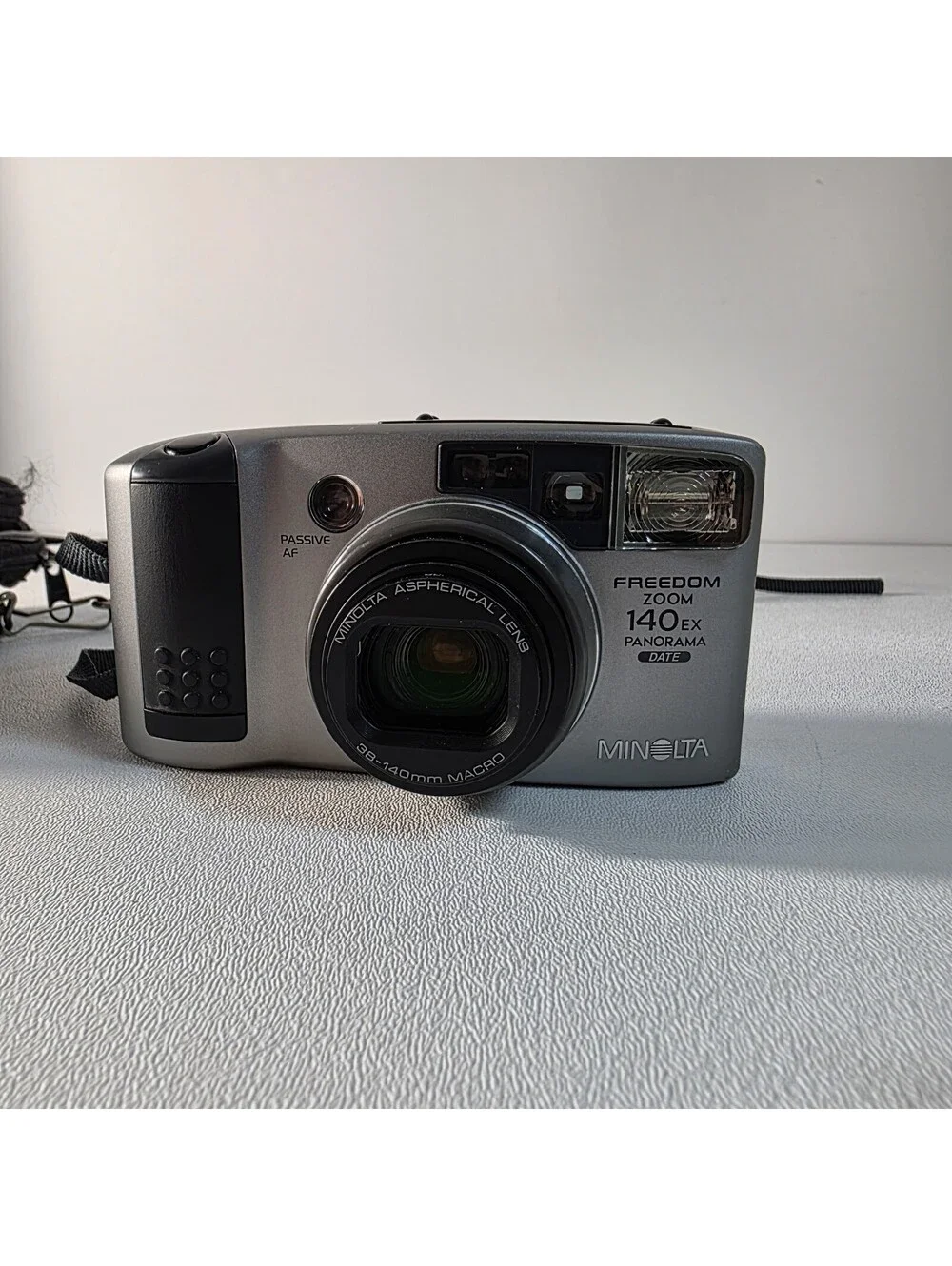 Minolta Freedom Zoom 140EX Panorama Date 38-140 Macro 35mm Camera W/Case READ